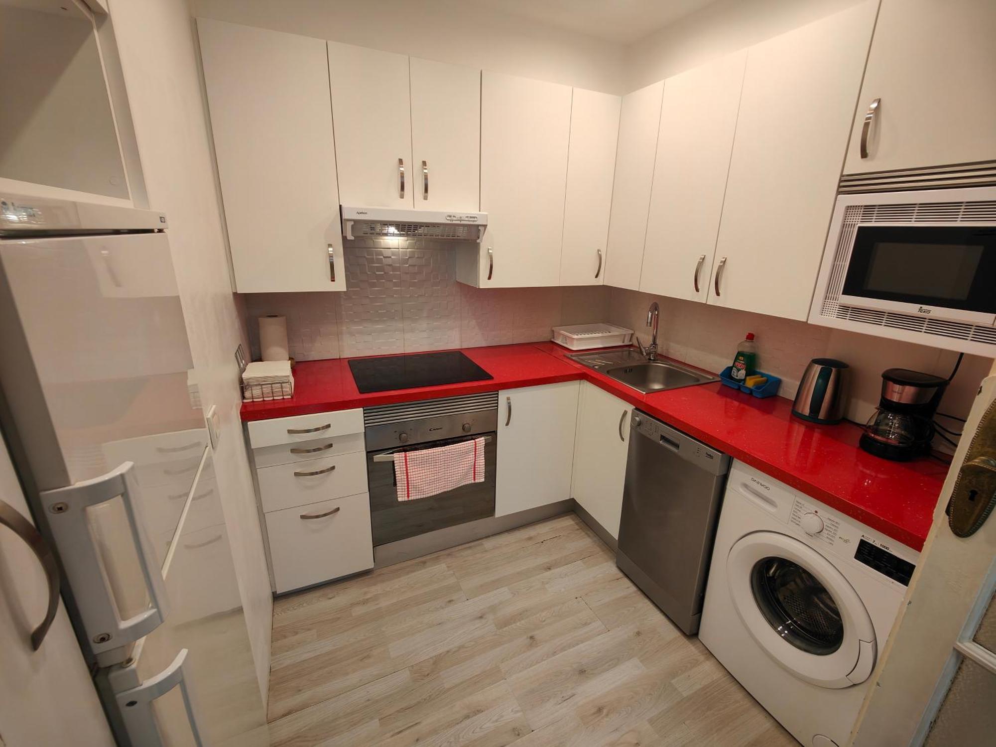 Rua Nova 28, 3 Dormitorios, Wifi, Ps4 Y Netflix, A 200m Catedral Apartment *